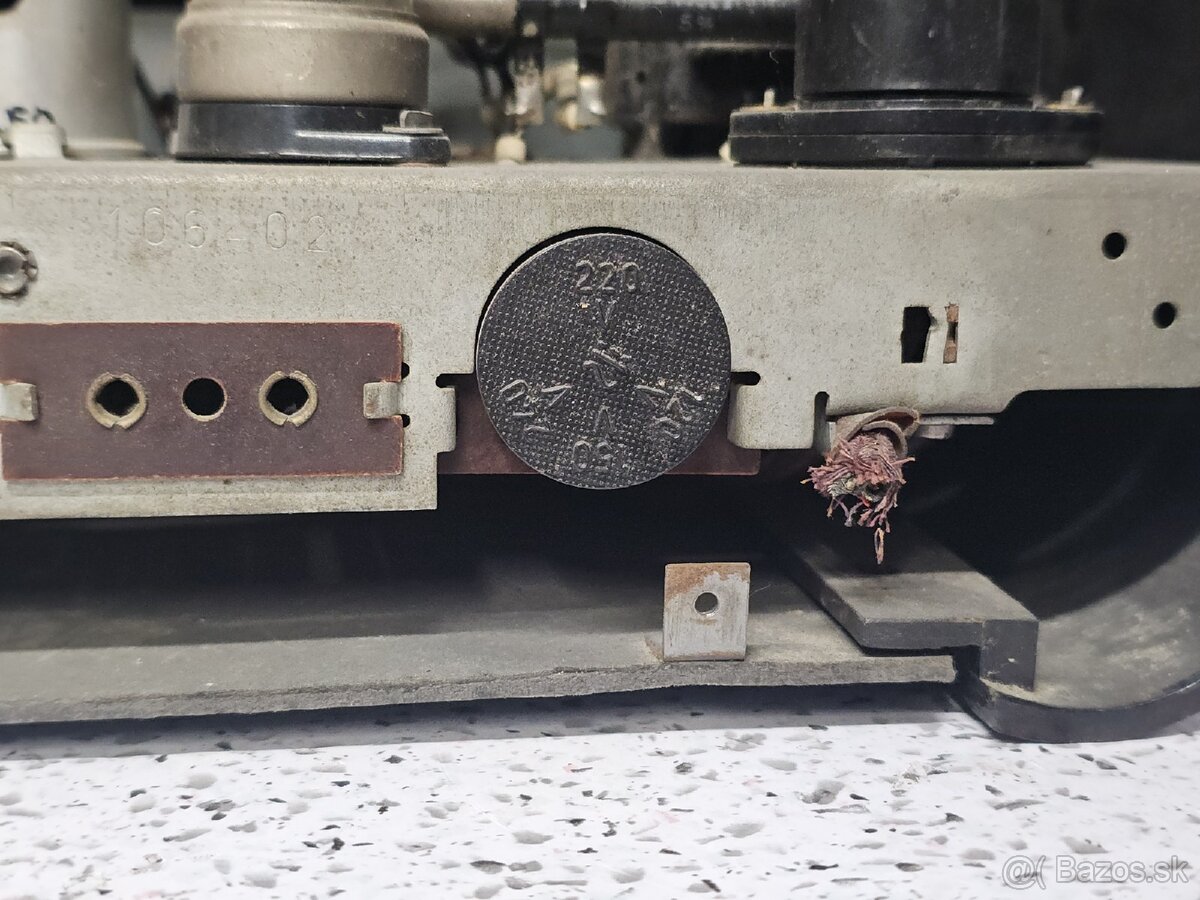 "Accord" 》Tesla 401U 》Starožitné elektronkové radio 》bakel - 15