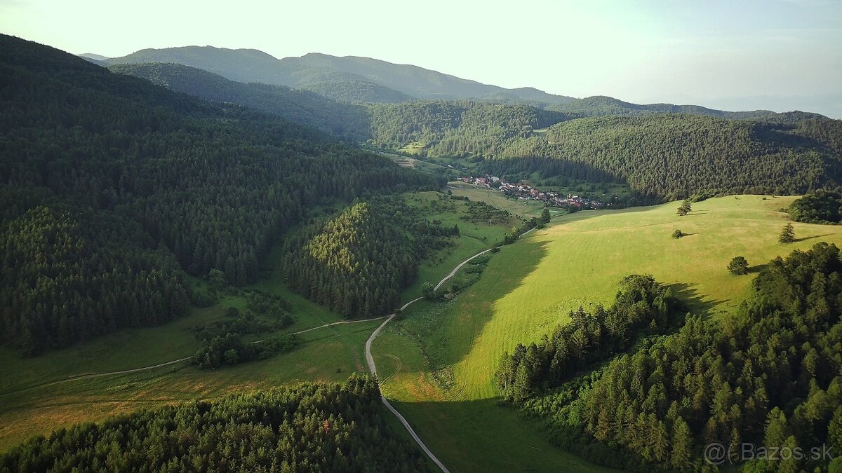 Pozemok na súkromí s výhľadom na lesy - 15