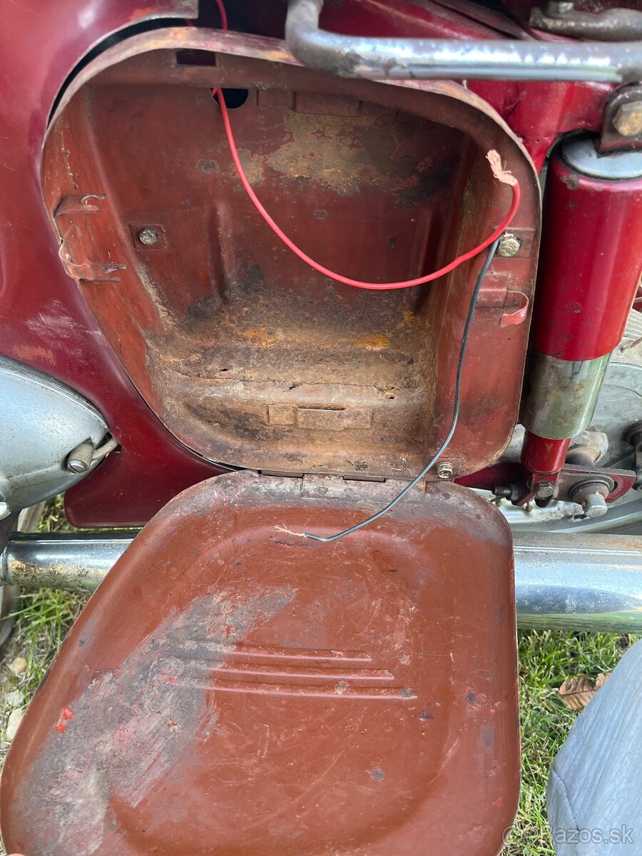 Predam Jawa 350/360 panelka r.v 1970 - 15