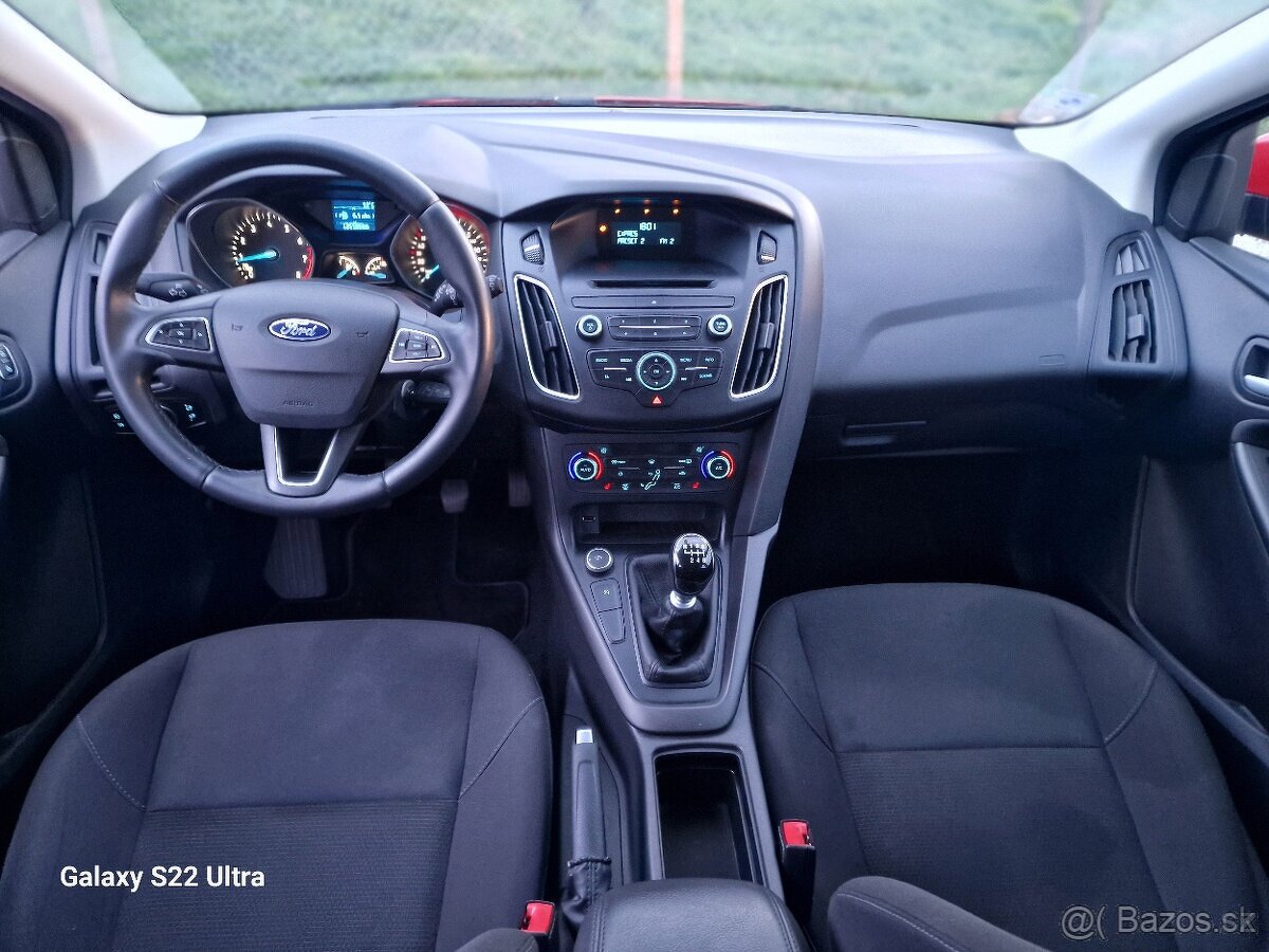 Ford Focus 1.0 EcoBoost 92kw. Rok: 2/2017 Palivo: benzín Ob - 15
