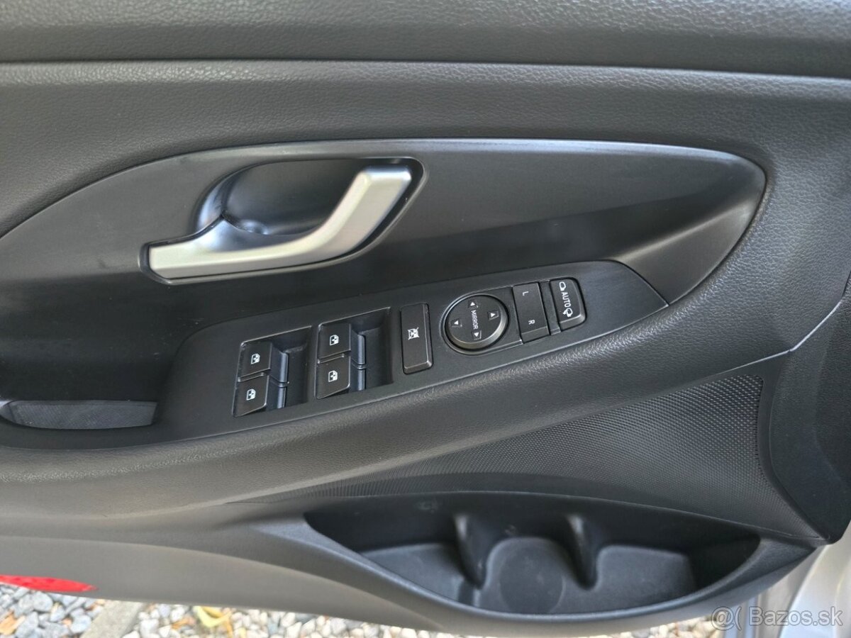 Hyundai i30 CW 1.0 T-GDi Family, Mesačne: 199€ - 15