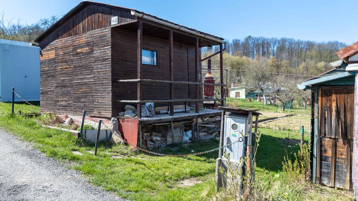 Chatka so záhradou v Záhradkárskej osade Zvolen pod Strážou - 15