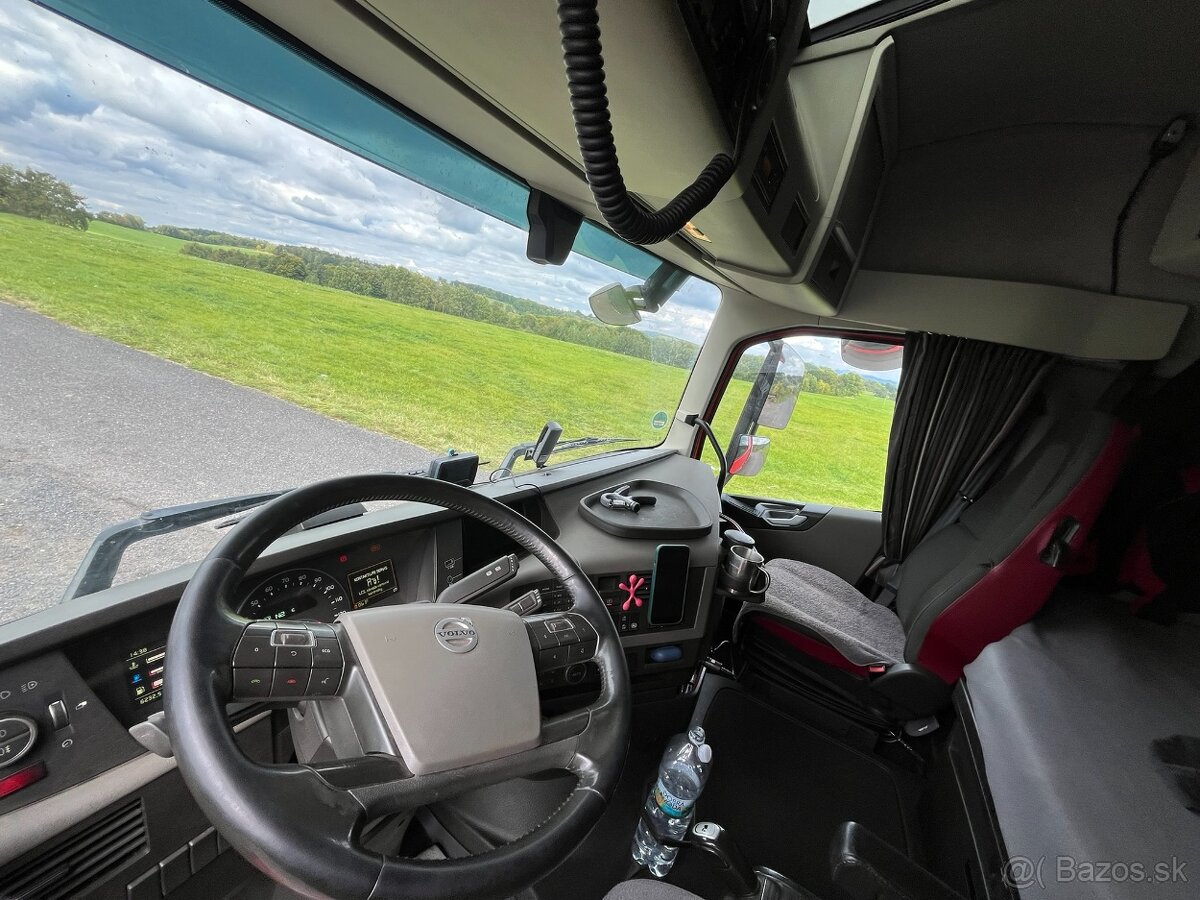 Volvo FH13 540 s hydraulickou rukou pro přepravu dřeva - 15