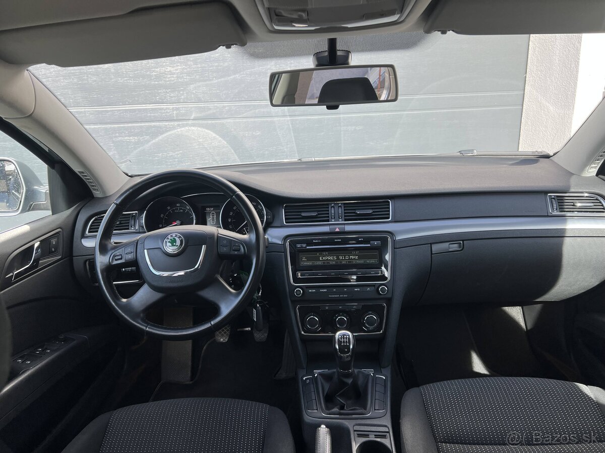 Skoda Superb 1.4 TSI 92kw Ambiente - 15
