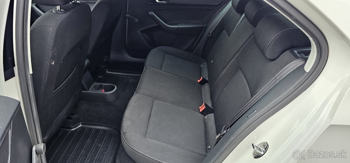 Škoda Rapid 1.2 TSI 2012 - 15