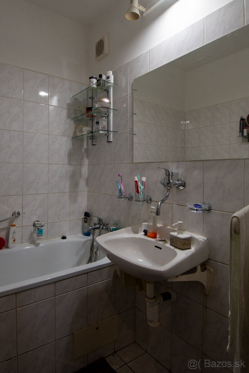 BA-Vrakuňa-príjemný 3 izb. byt-balkón aj loggia - 15