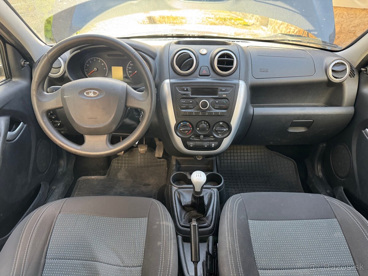 Lada Granta 1.6 benzin 2017 70000km 1.majitel POJAZDNÉ - 15