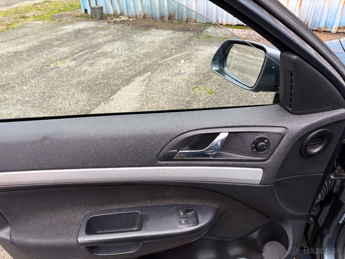 ///REZERVOVANA///Predám Škoda Octavia Combi 1.9TDI 77kw - 15