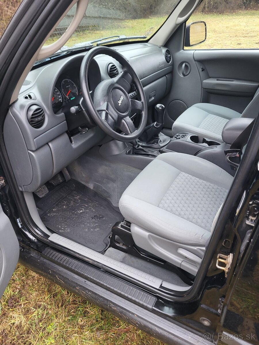 Jeep Cherokee 2.8 CRD 120 kW - 15