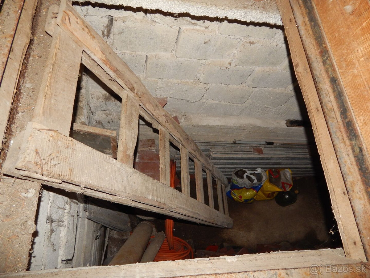 SPEKTRUM REALITY- Na Predaj záhradná chata s pozemkom 464 m2 - 15