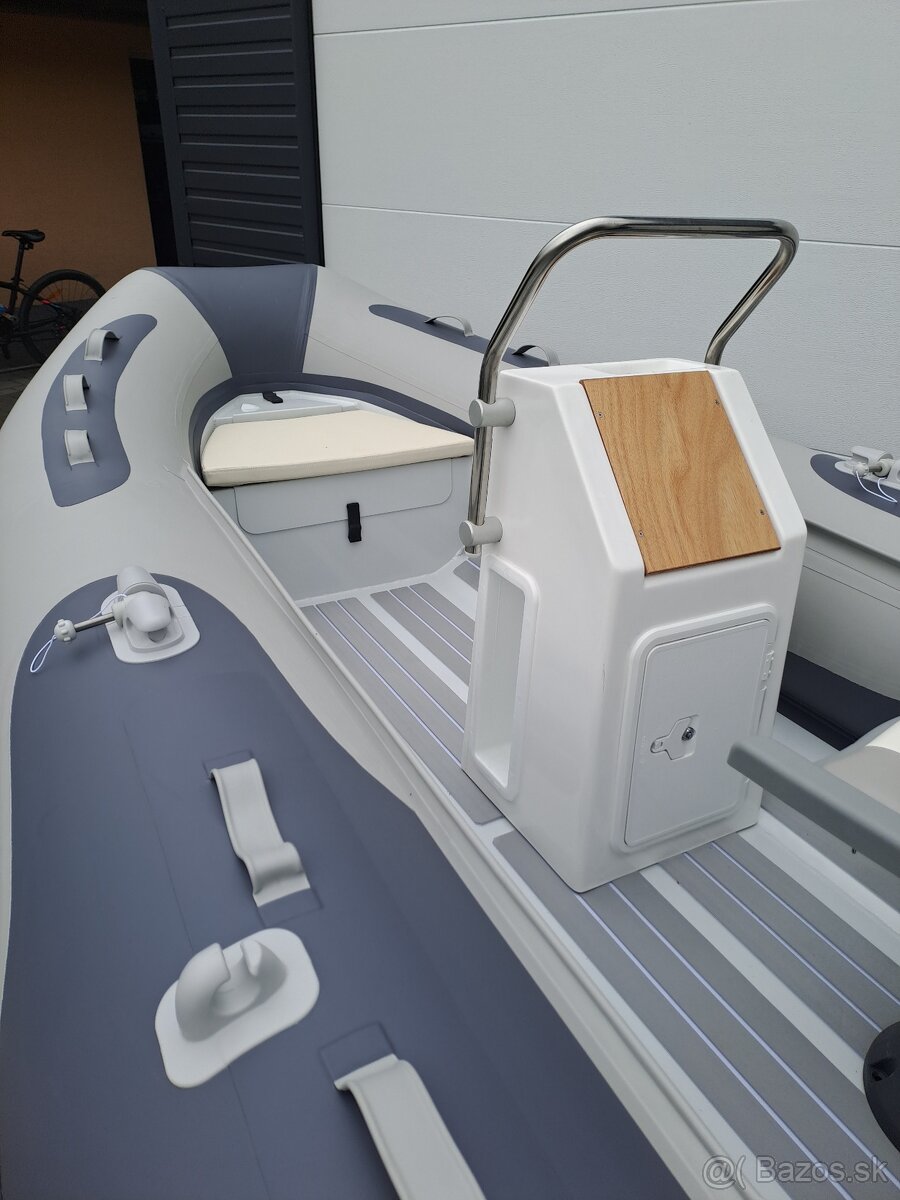 Nafukovací RIB čln Gladiator 380 AL. - 15