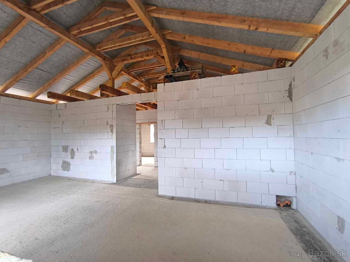 ‼️REZERVOVANÉ‼️ ROZOSTAVANÝ DOM, PREDAJ - VEĽKÉ KRŠTEŇANY‼️ - 15