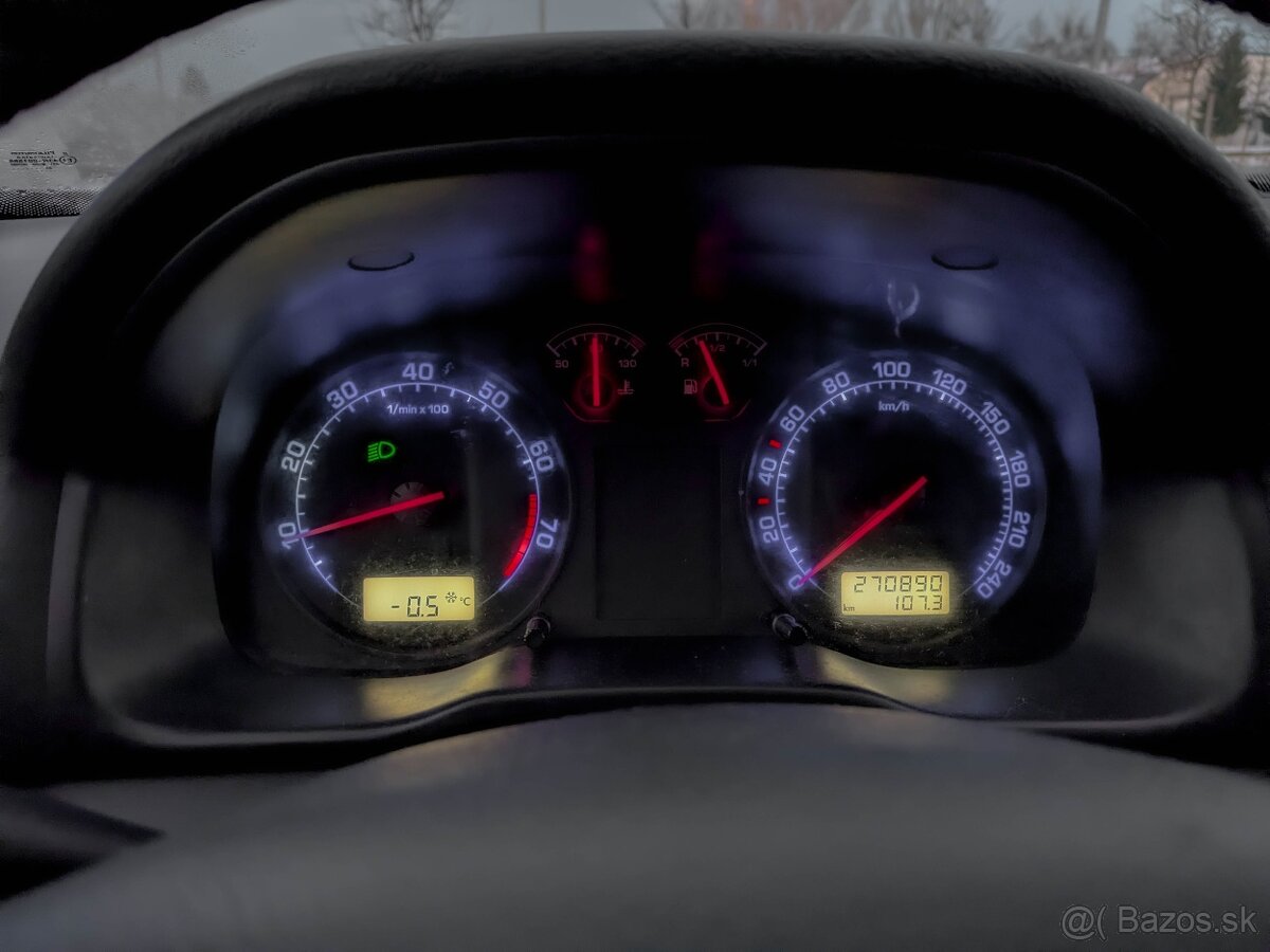 Škoda Octavia 1.6 75kW, po veľkom servise - 15