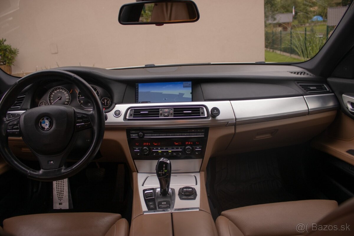 BMW Rad 7 740d xDrive 01/2011 - 15