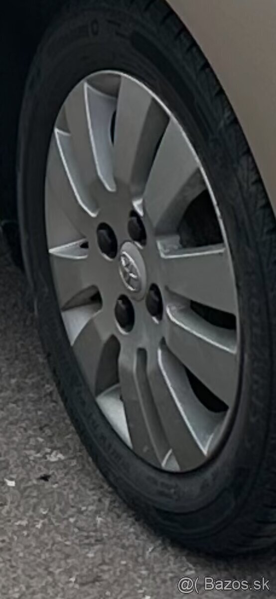 Toyota Aygo | plná výbava - 15