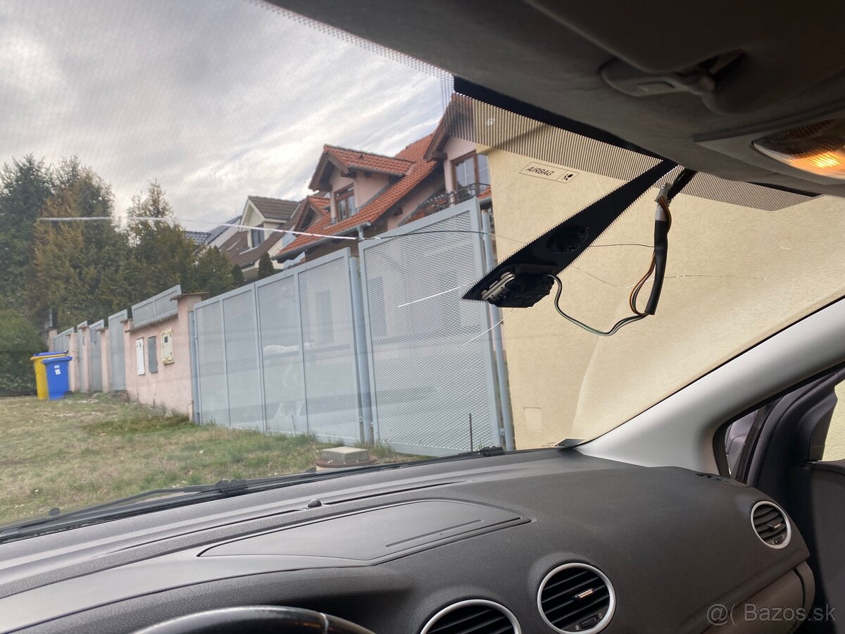 Ford Focus mk2 combi 1.6 benzín 85kw 2005 r.v - 15