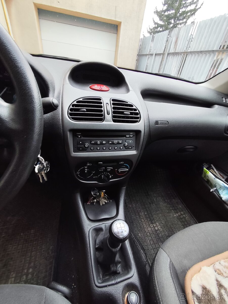Peugeot 206 - 15