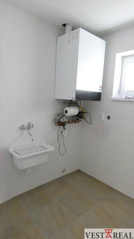 Na prenájom novostavba rodinného domu 4+1, Špačince - 15