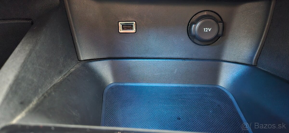 Predám Peugeot 5008 96kw benzín Allure AT, 7 miestne r.2023 - 15