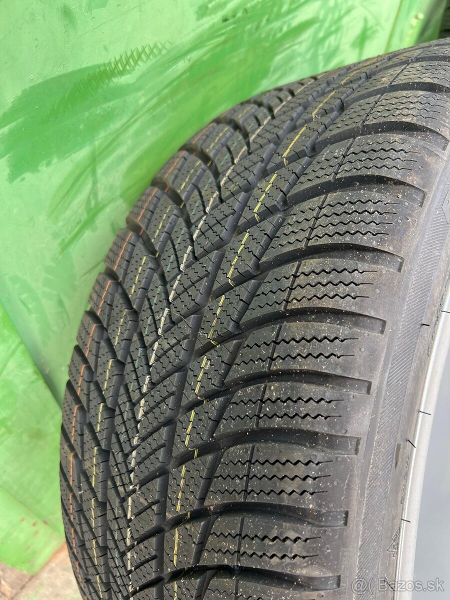 Zimna sada Mercedes S w223 R20, 5x112 - 15