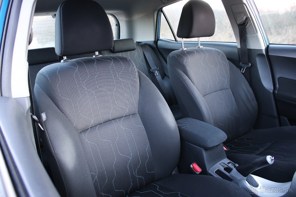 Toyota Auris 1,3i benzín - 15