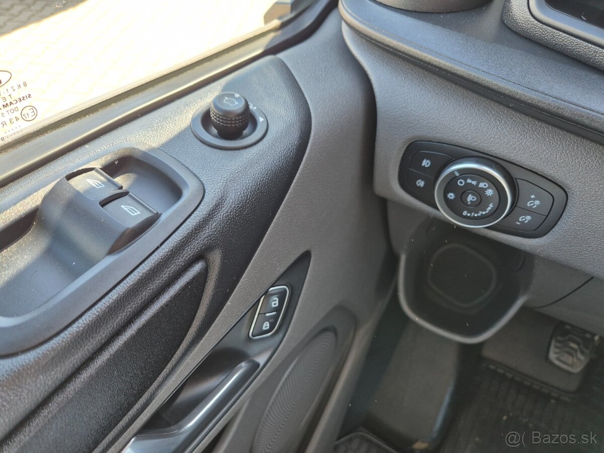 Ford Transit Custom L2H1 5-miestne 2,0TdCi/131hp - 15