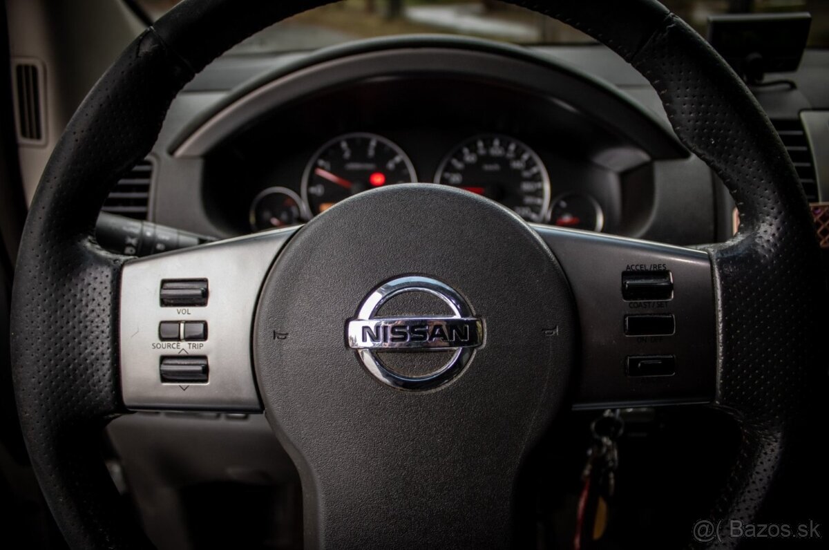 Nissan Pathfinder 2.5 dCi – 128 kW - 15