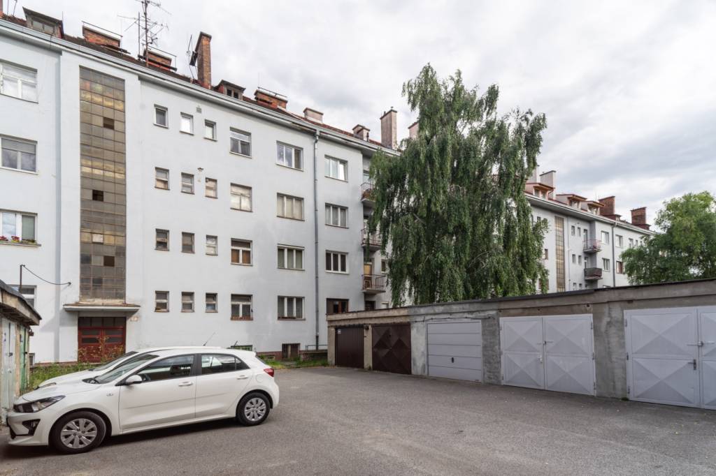 MODERNÝ TEHLOVÝ BYT V CENTRE KOŠÍC, 82 m², Svätoplukova, Sta - 15