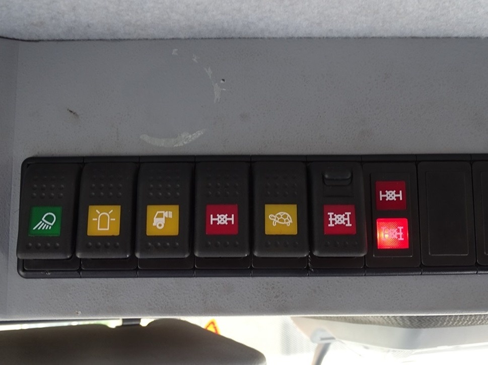 Canter Fuso Rexter Pfau 4x4 komunal - 15