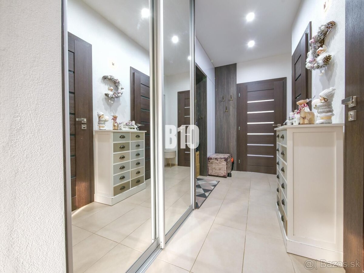 REZERVOVANÉ 2 a pol izbový byt s loggiou - zariadený - 61 m2 - 15