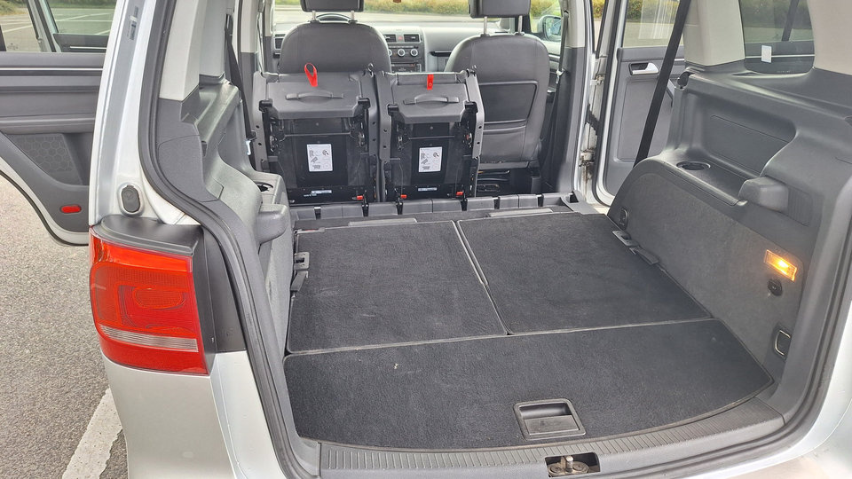 7m VW Touran, 2.0tdi, DSG, KOŽA, KAM, LED, WEBASTO - 15