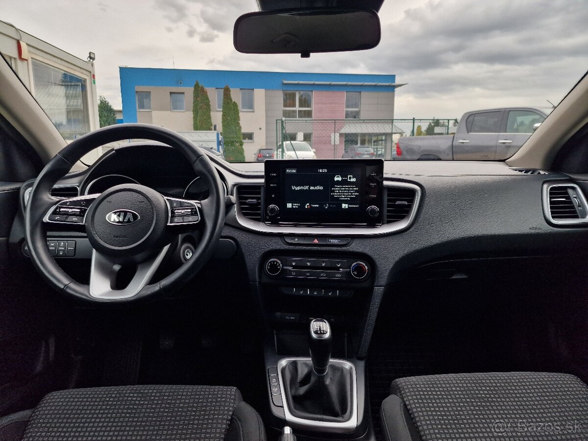 KIA CEED SW 1.5 T-GDI SILVER/MOZNY ODPOCET DPH - 15