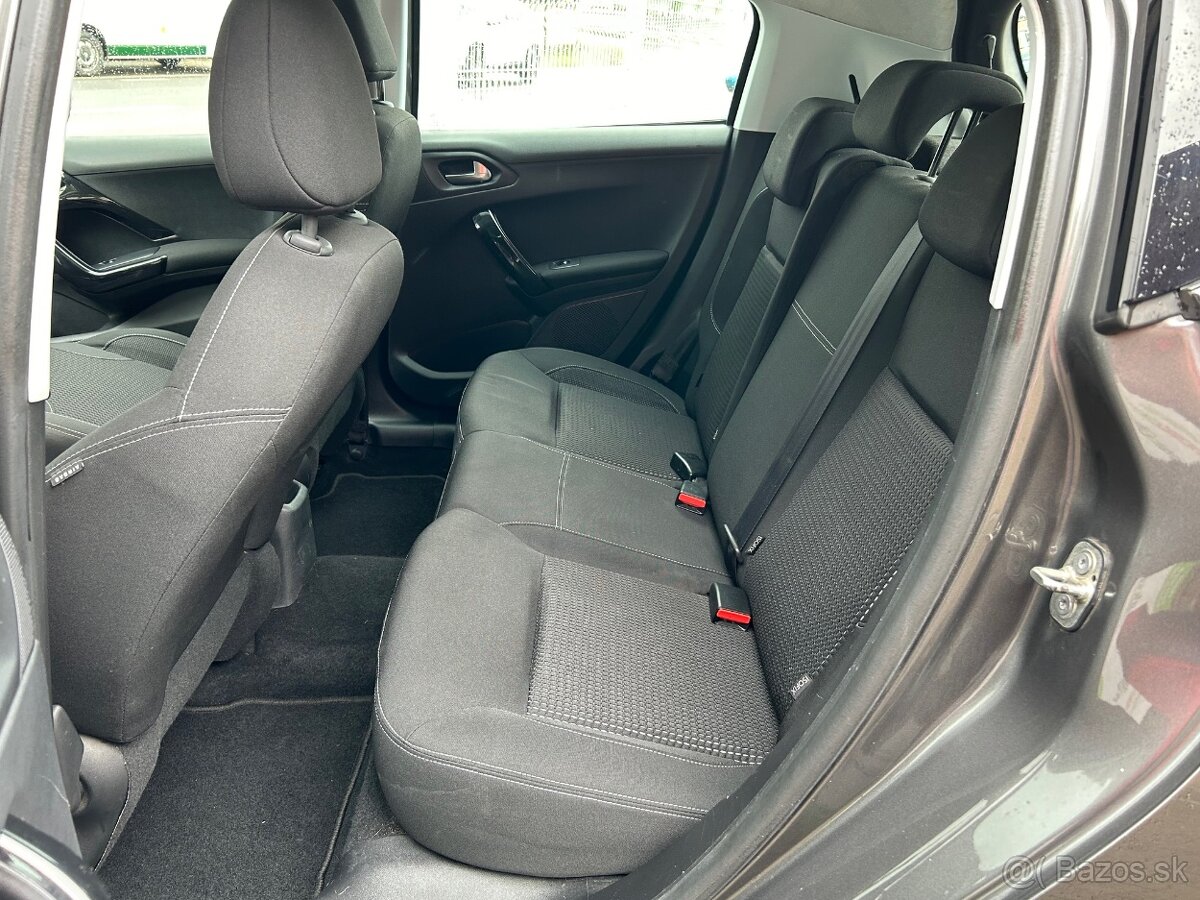 Peugeot 208 1.2benz Allure Automat6 - 15