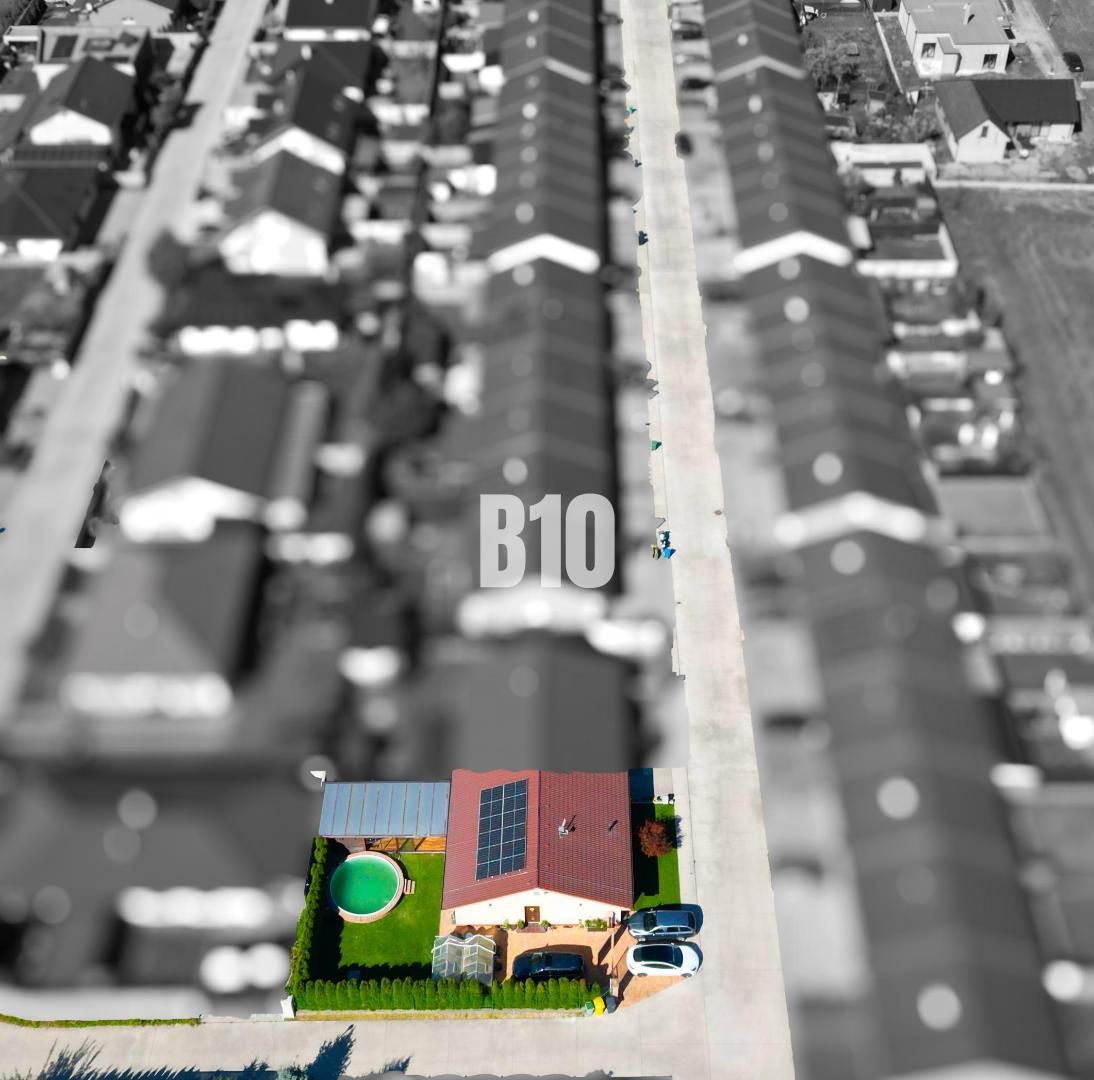 ÚTULNÝ 4 IZBOVÝ RODINNÝ DVOJDOM S BAZÉNOM A TERASOU - 15