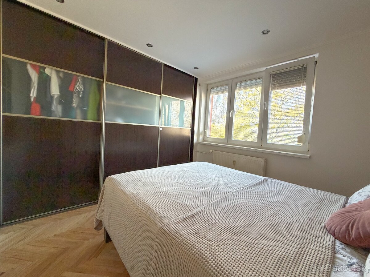 Príjemný 3-izbový byt so zimnou záhradou - 15