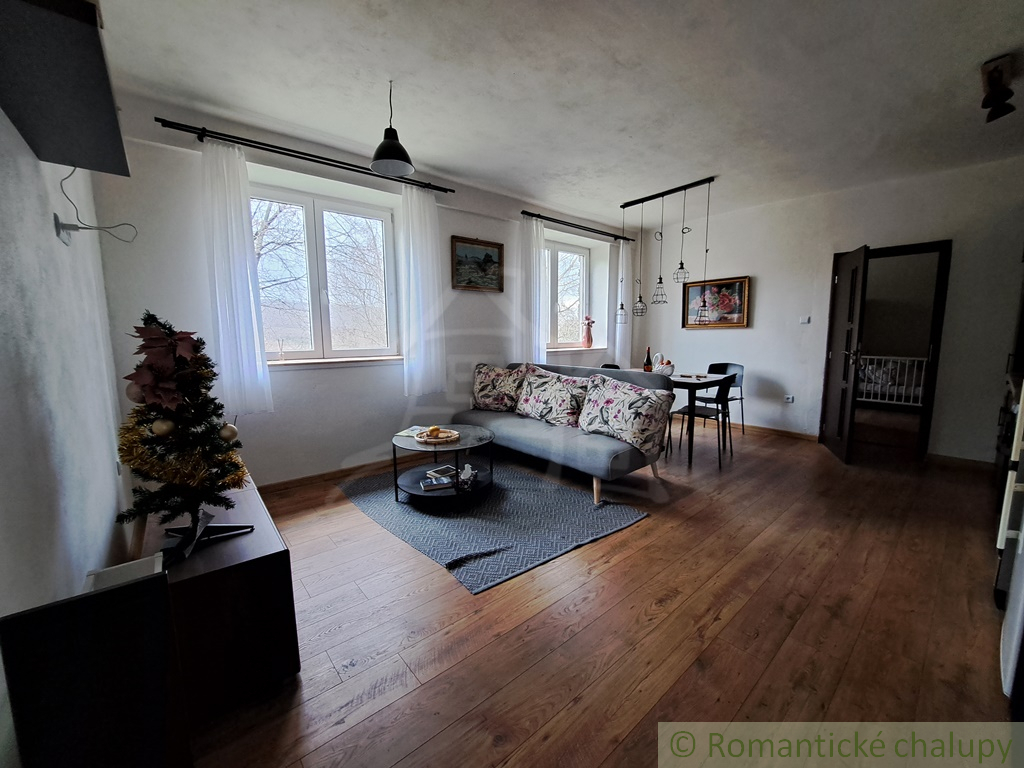 Dom uprostred lesa na samote - útočisko pred ruchom mesta - 15