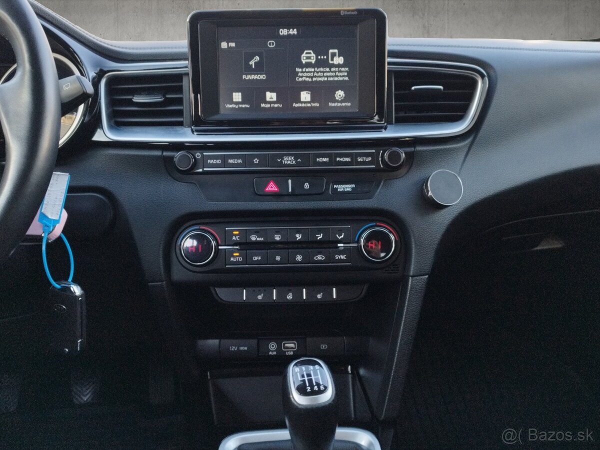 Kia CEED SW 1,4 T-GDi GOLD - 15