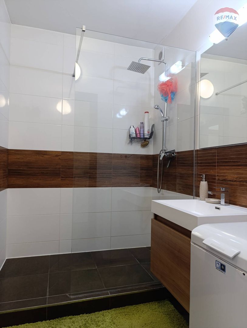 Prerobený 3-izbový byt v pokojnej zelenej časti Podbrezín - 15