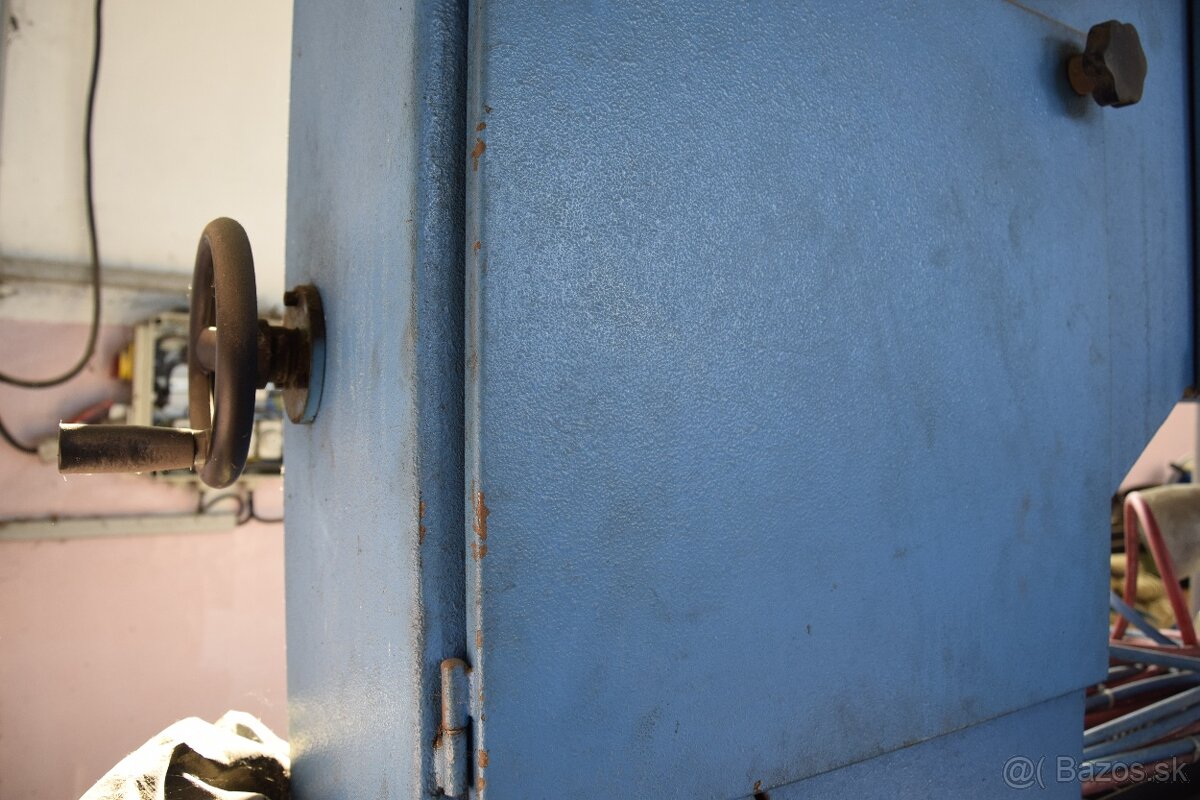 Vertikálna pásová píla OPUS 600 - 15