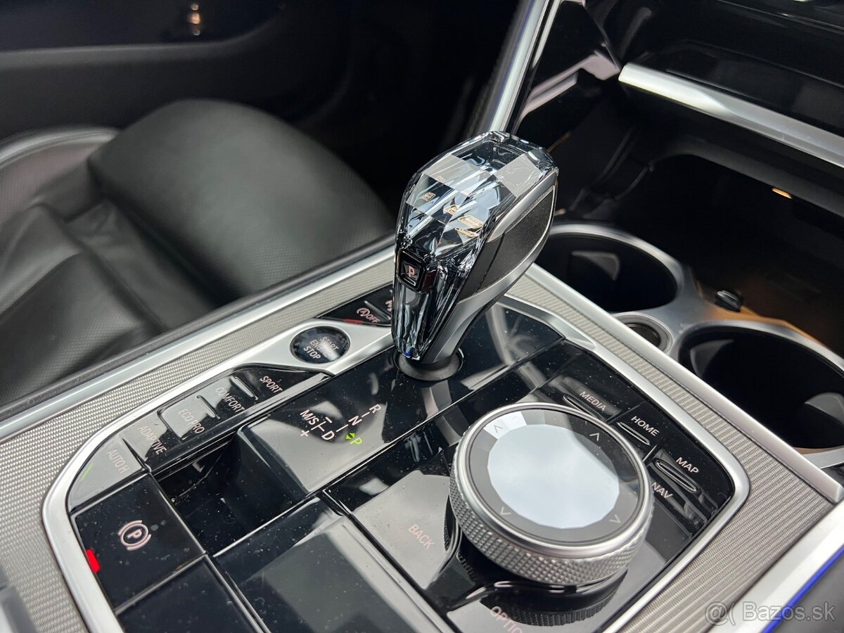 BMW Rad 8 Coupé 840d xDrive M-PERFORMANCE / SWAROVSKI - 15