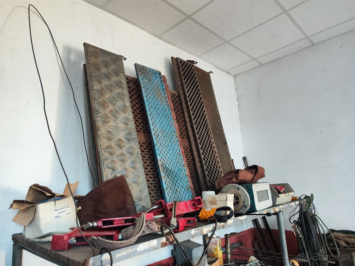 Rôzne Náhradné diely - 15