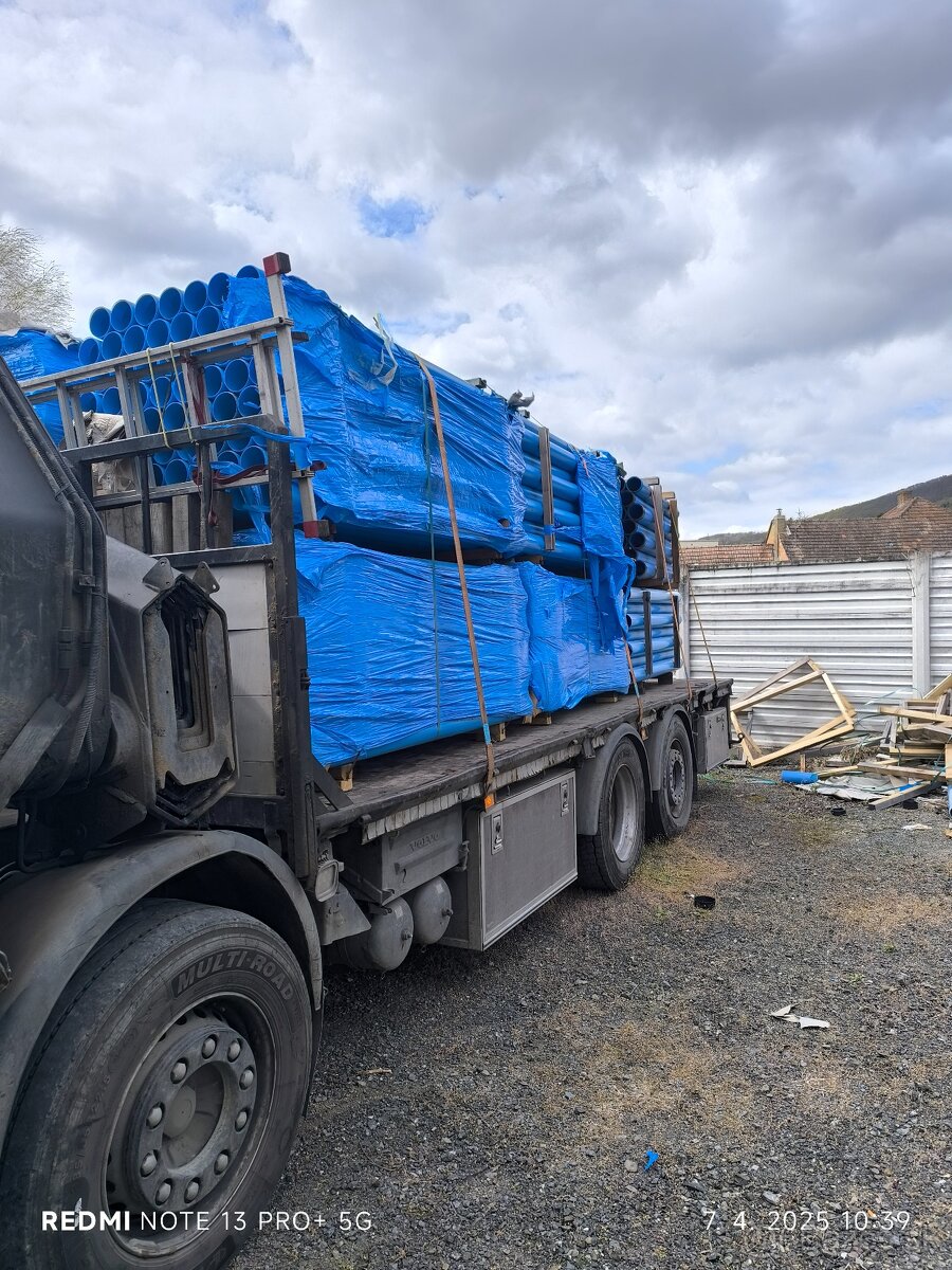 Autodoprava s hydraulickým rukou - 15