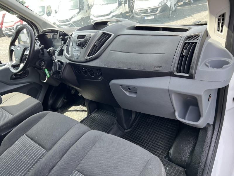 Prodám Ford Transit 2.2TDCi. 92kw.L3H2. 7 míst. - 15