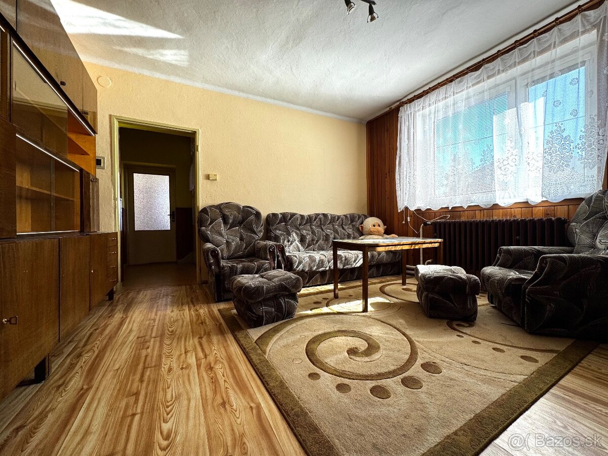 NA PREDAJ - Priestranný 5-izbový rodinný dom Ľubeľa - 15