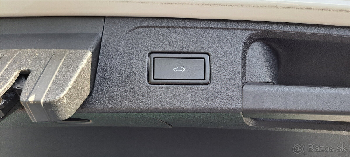 Volkswagen Passat Variant 2.0 TDI BMT R-Line Highline - 15