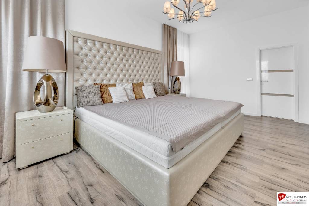 Predaj, Luxusný 4 izbový byt, 180 m2 + 25 m2, Condominium Re - 15