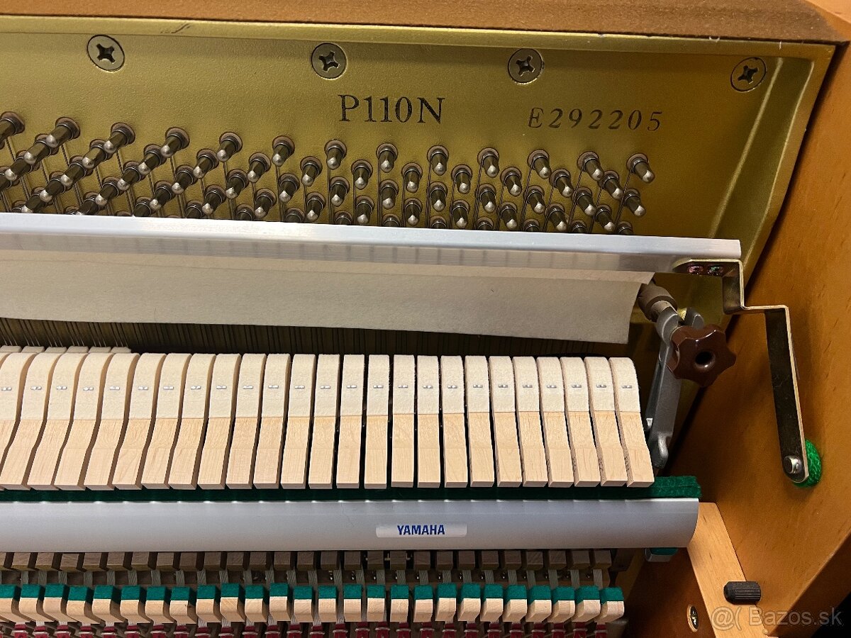 Anglická Yamaha P110N v záruce, včetně klavírní židle. - 15
