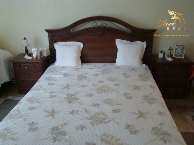 Na predaj luxusná rodinná vila - 15