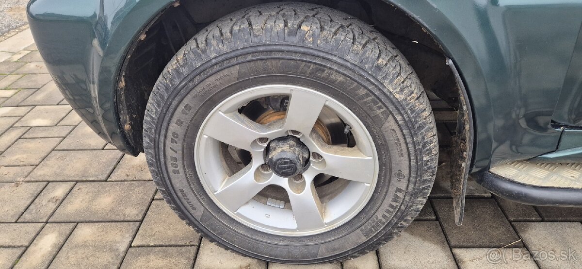 Suzuki jimny 1,5 - 15