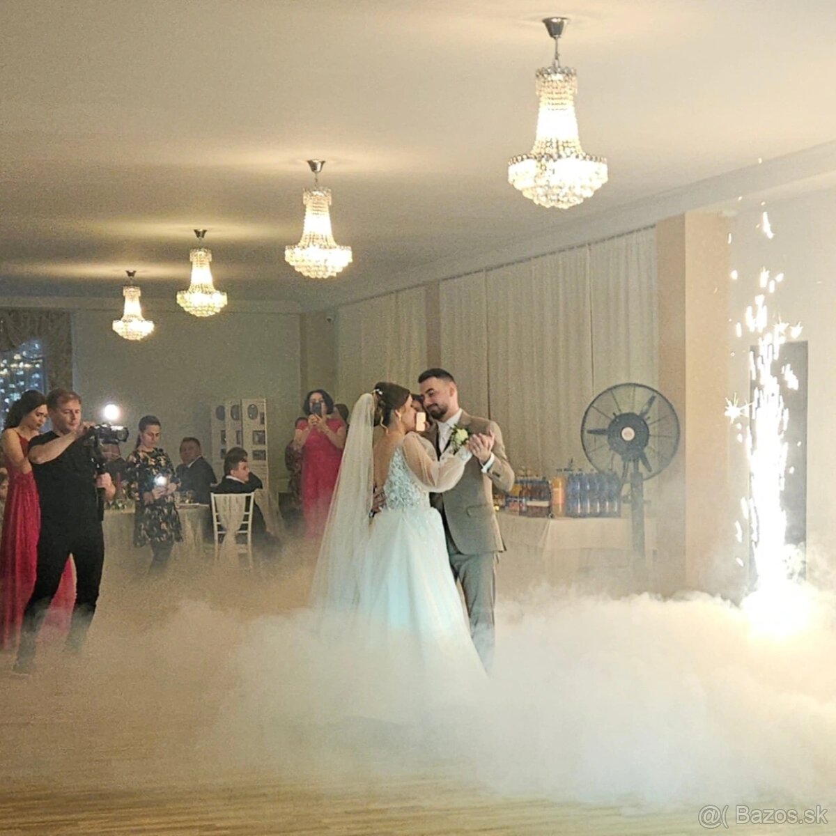 Plazivý dym a studene iskry, tanec v oblakoch - 15